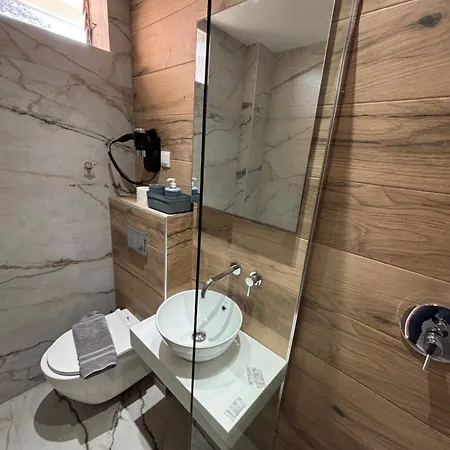 Litsa Apartmán