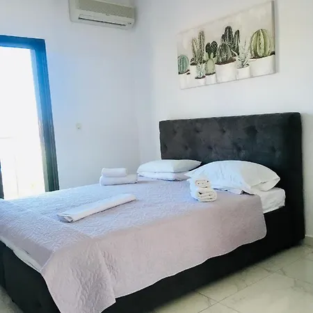 Litsa Apartment *