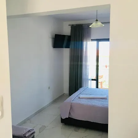 Litsa Apartment *