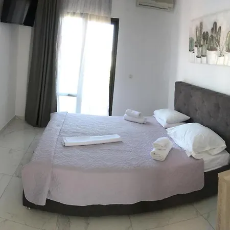 דירה Litsa פפקרי