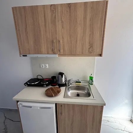 Litsa Apartman Pefkári